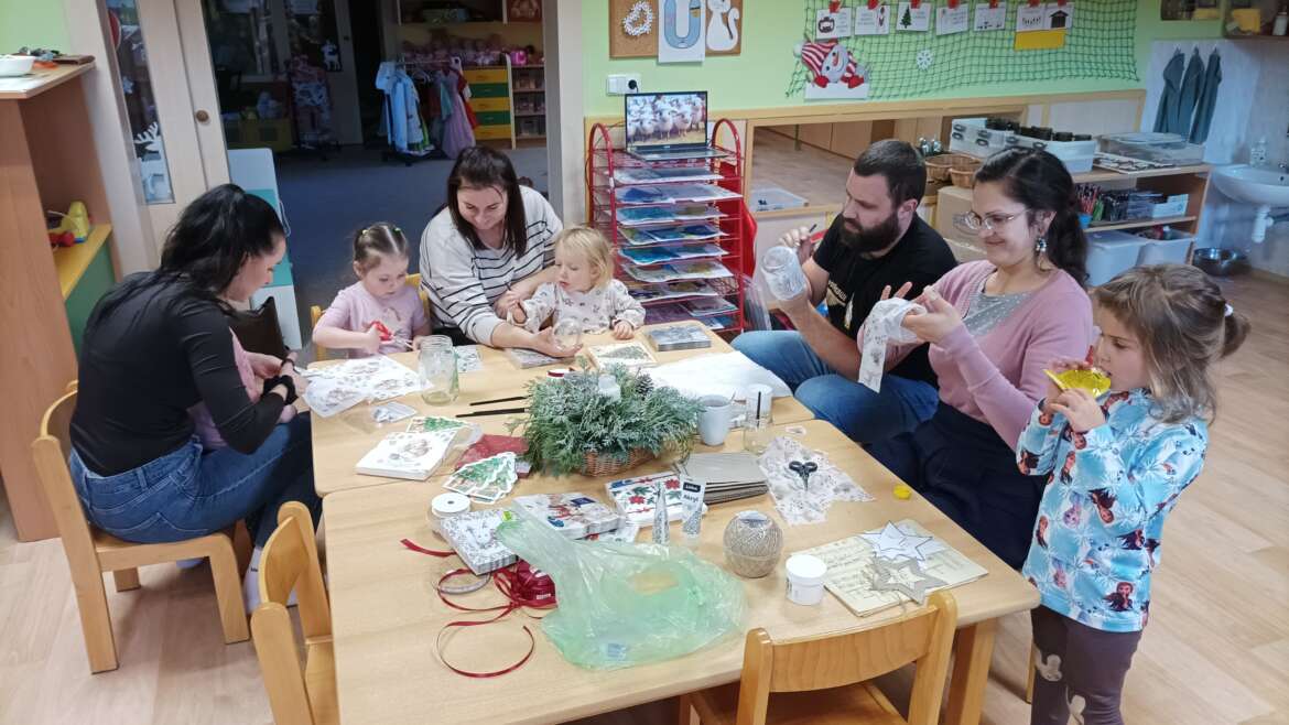 VÁNOČNÍ DÍLNIČKY S RODIČI A DĚTMI